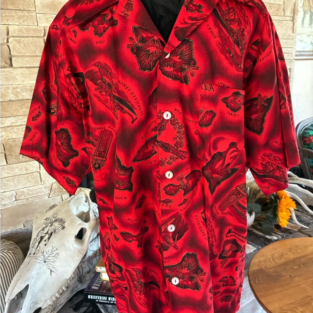 vintage early 70’s Red Hawaiian Print Men's Shirt